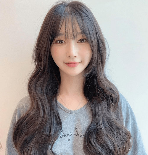 دختر ناز و خوشگل کره ای با موی بلند