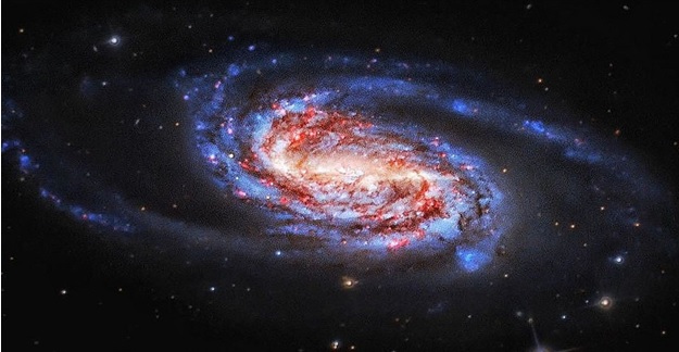 تصویری از یک کهکشان مارپیچی